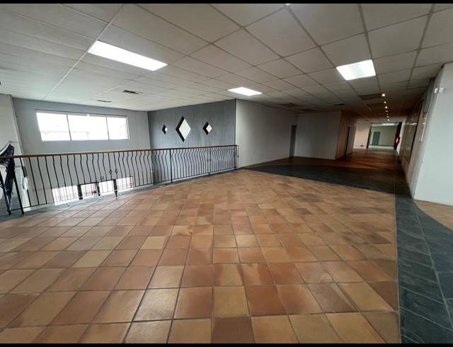 2,618M² WAREHOUSE FOR SALE IN STRIJDOMPARK